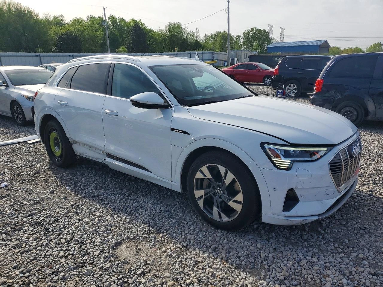 Audi E-Tron Premium Plus quattro, снимка 4 - Автомобили и джипове - 54235775