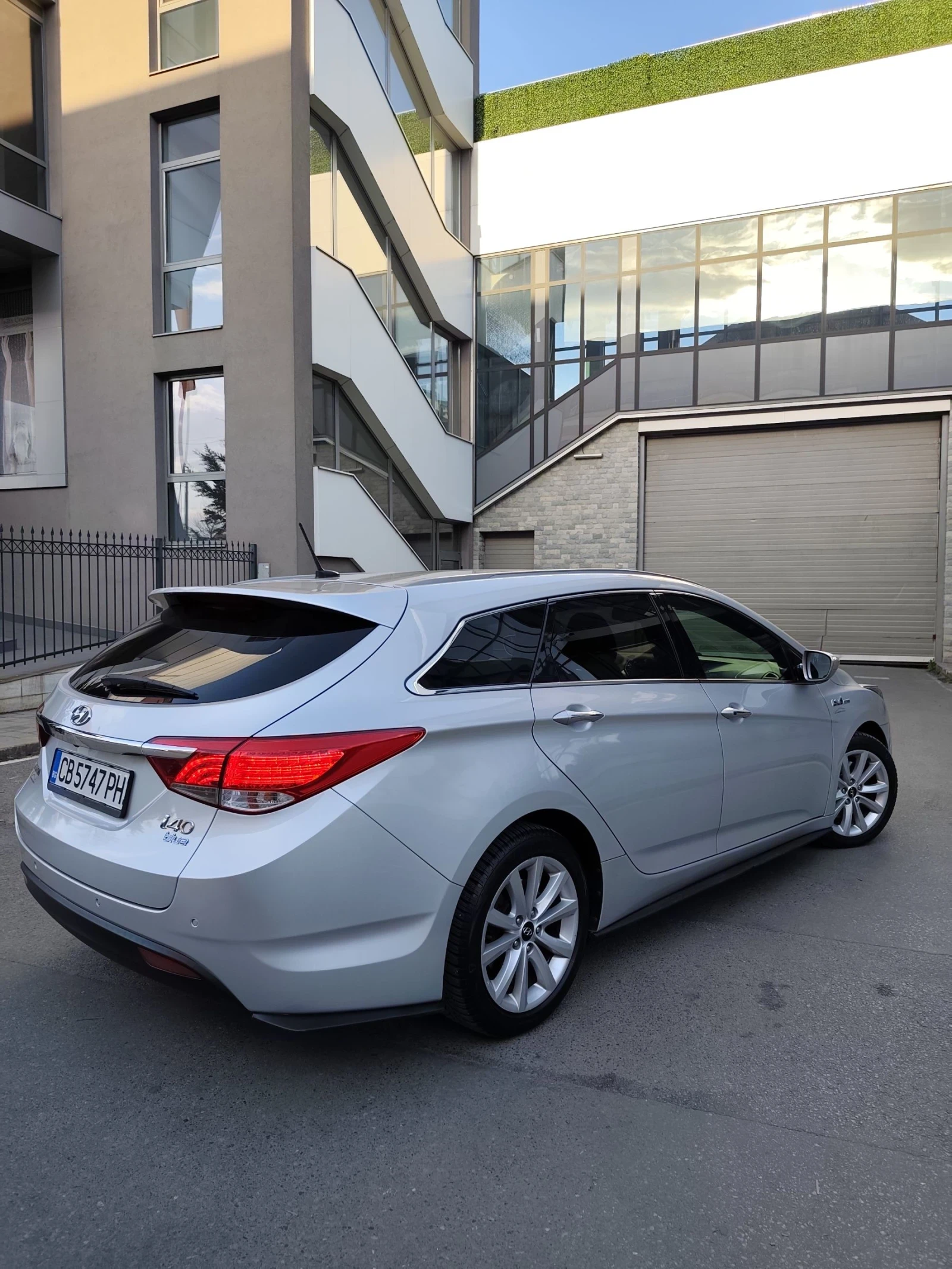 Hyundai I40 1.7 CRDI 136кс NAVI Камера подгрев УНИКАТ, снимка 8 - Автомобили и джипове - 54241107