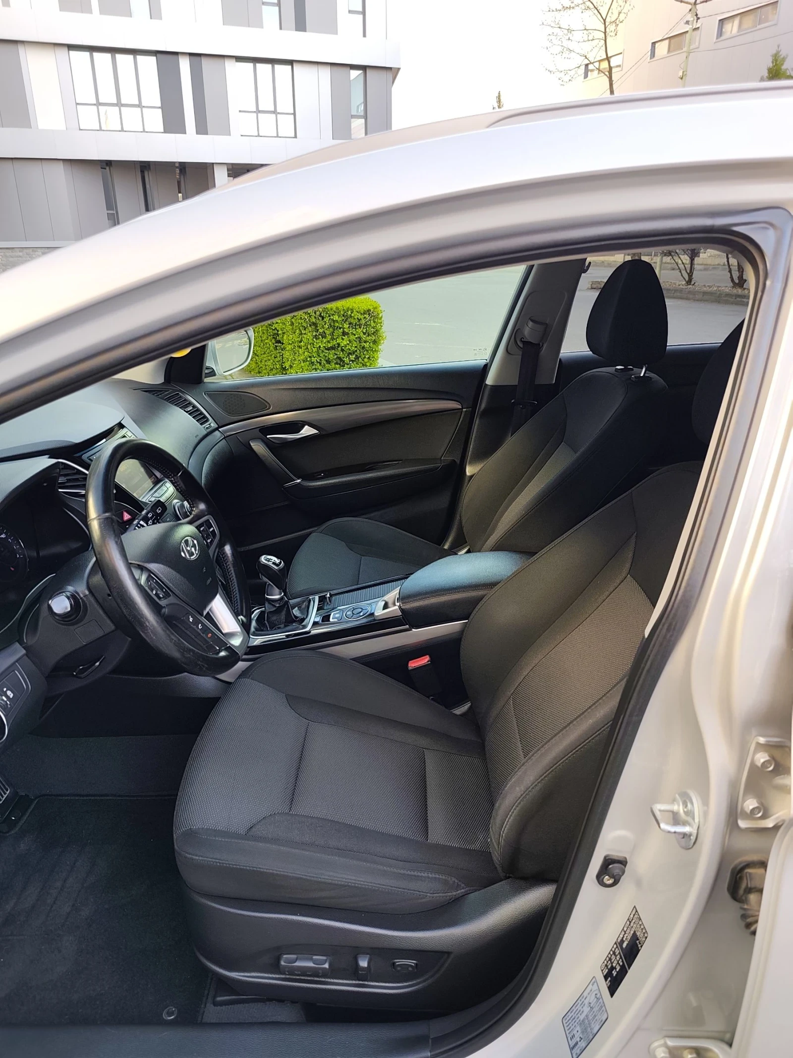 Hyundai I40 1.7 CRDI 136кс NAVI Камера подгрев УНИКАТ, снимка 10 - Автомобили и джипове - 54241107