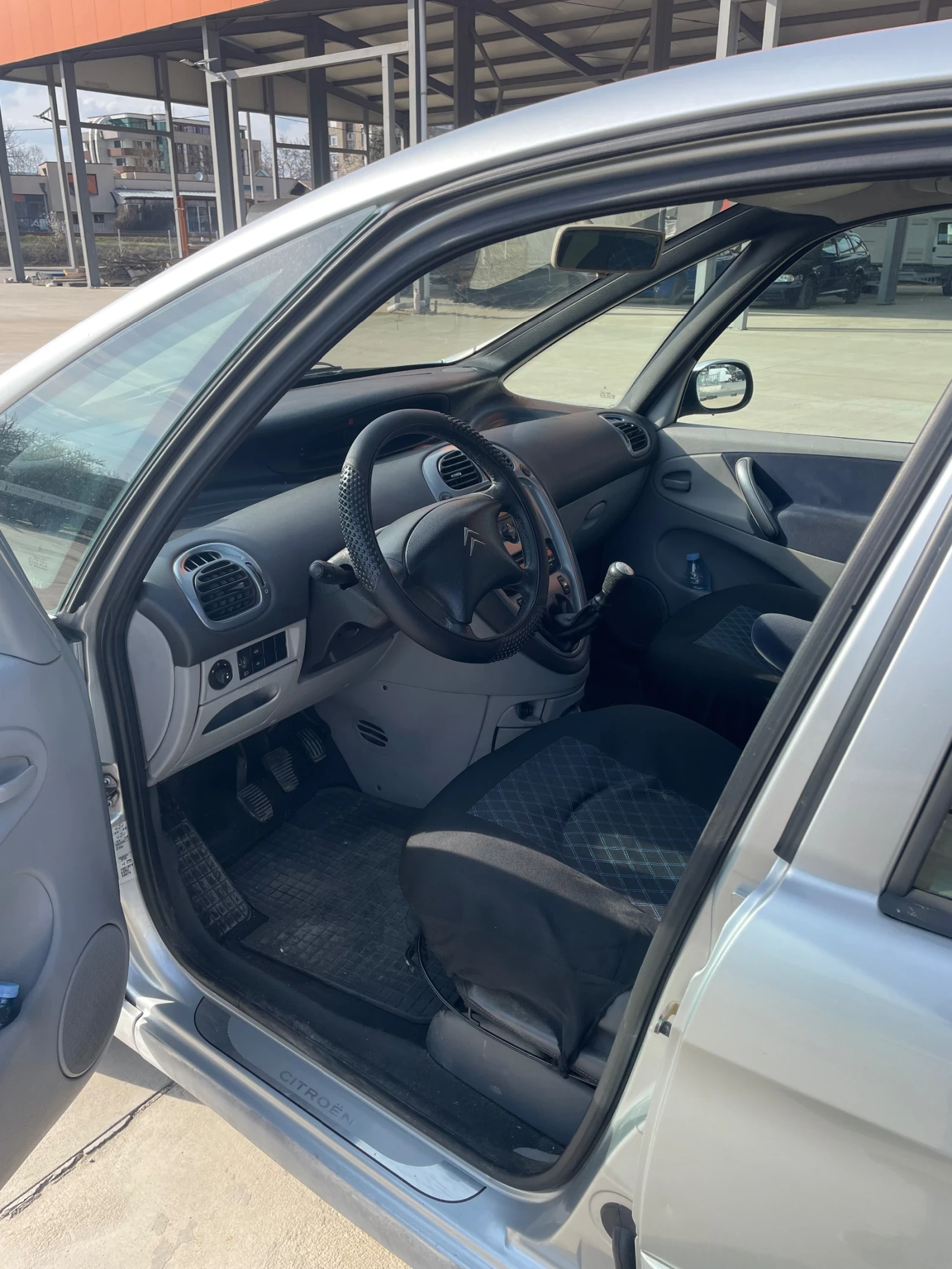 Citroen Xsara picasso 1.6 HDI KLIMATIK, снимка 13 - Автомобили и джипове - 54335392
