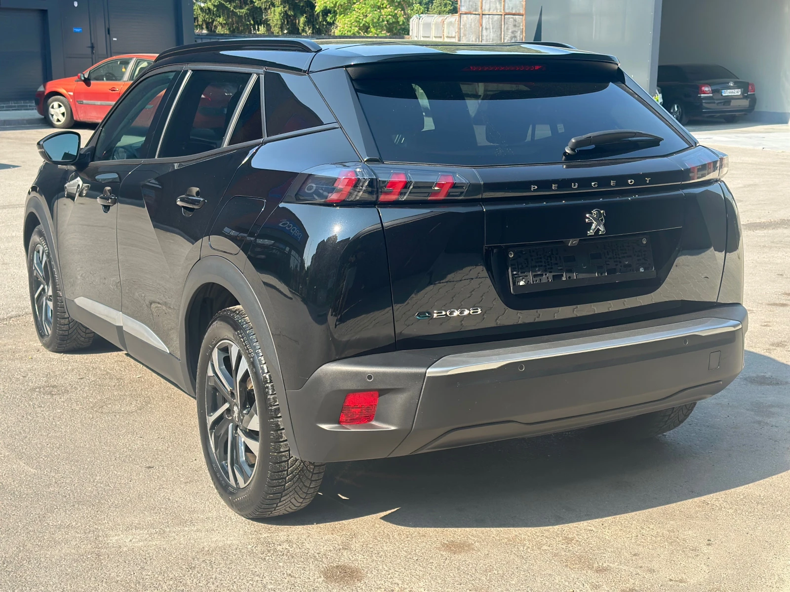 Peugeot 2008 Electric Drive* 50kWh, снимка 3 - Автомобили и джипове - 55204311