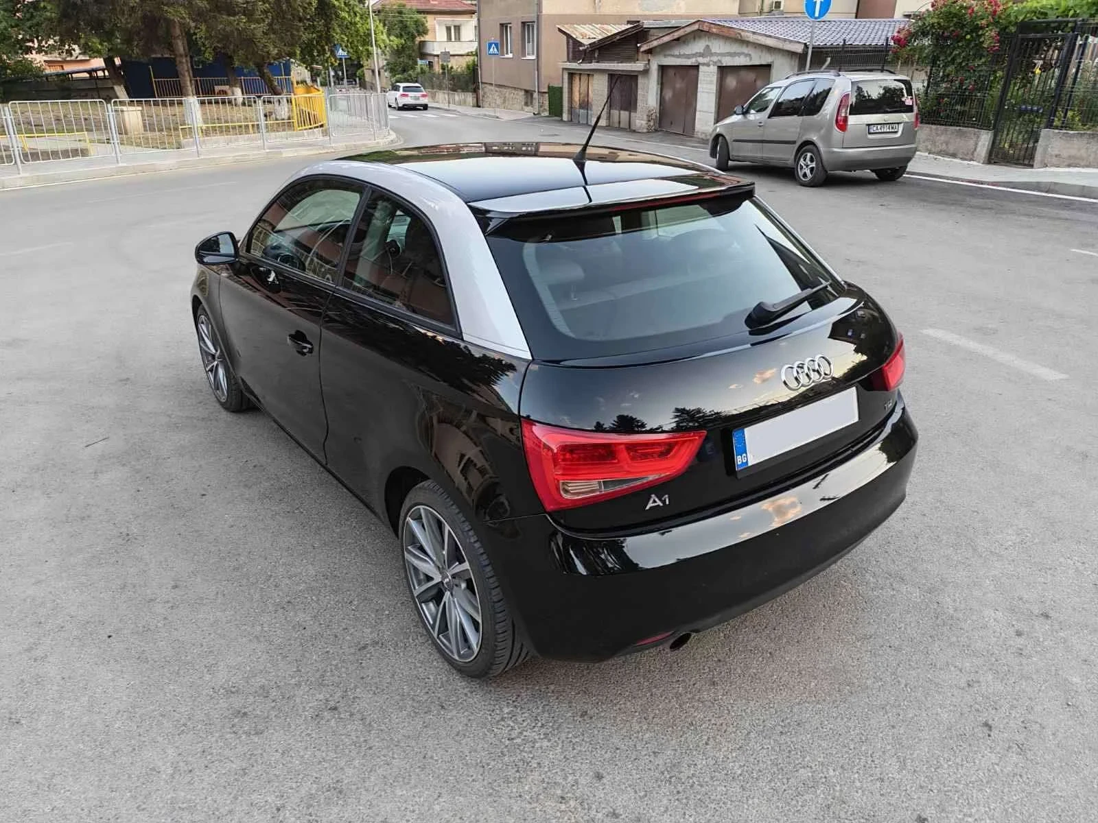 Audi A1 1.6 TDI, снимка 6 - Автомобили и джипове - 55232876