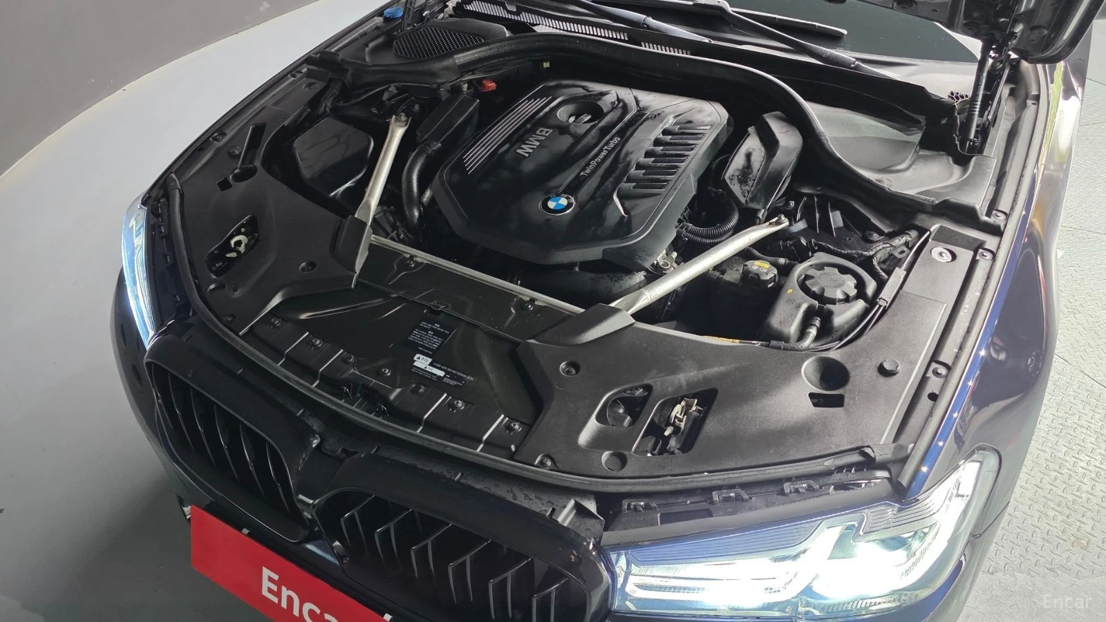 BMW 540 ДВА КЛЮЧА* ПАМЕТ* 360* ОБДУХВАНЕ* HEADUP* 4ПОДГРЕВ, снимка 6 - Автомобили и джипове - 55424368