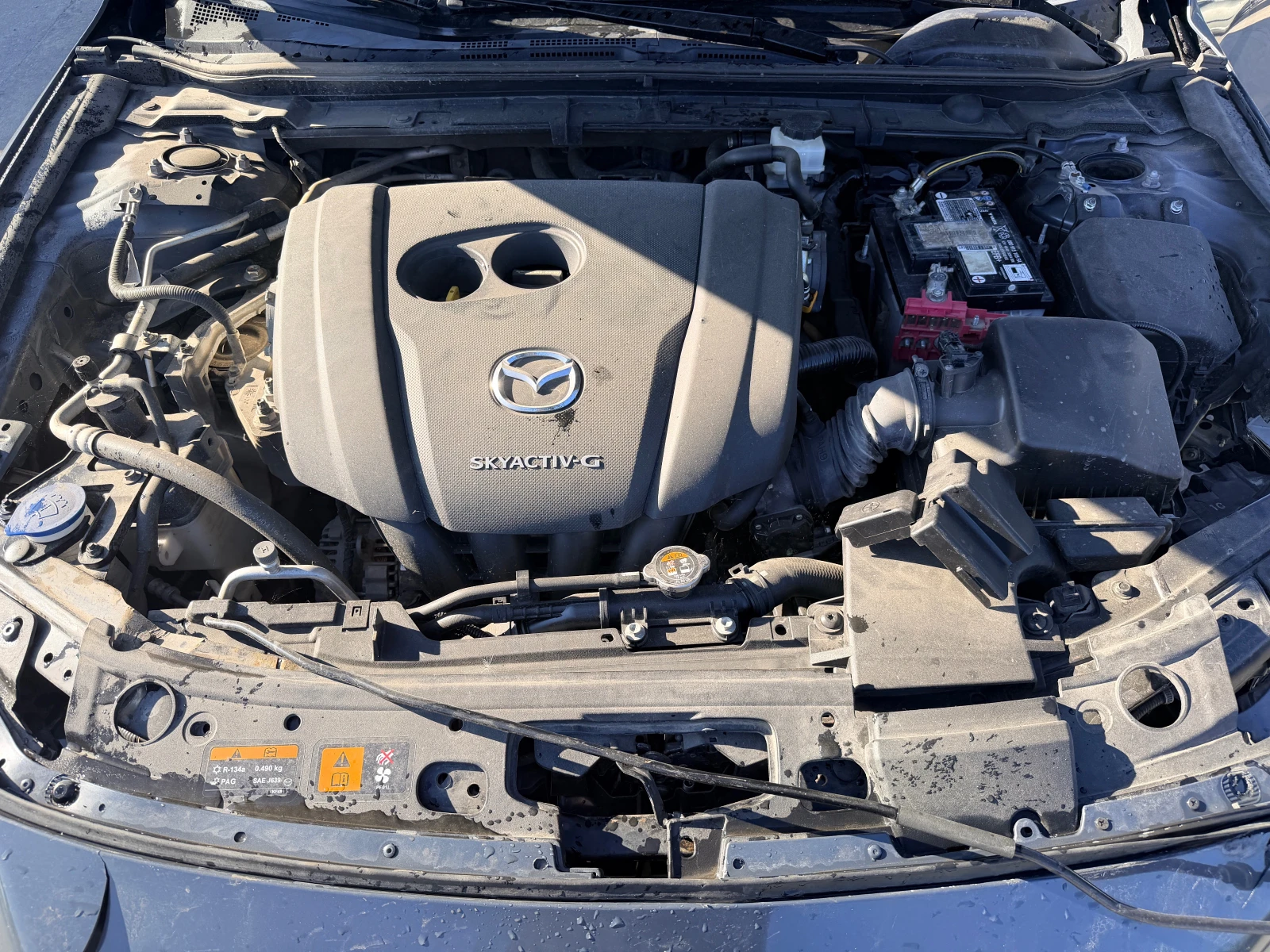Mazda 3 2.5 Skyactiv-G, снимка 16 - Автомобили и джипове - 55792889