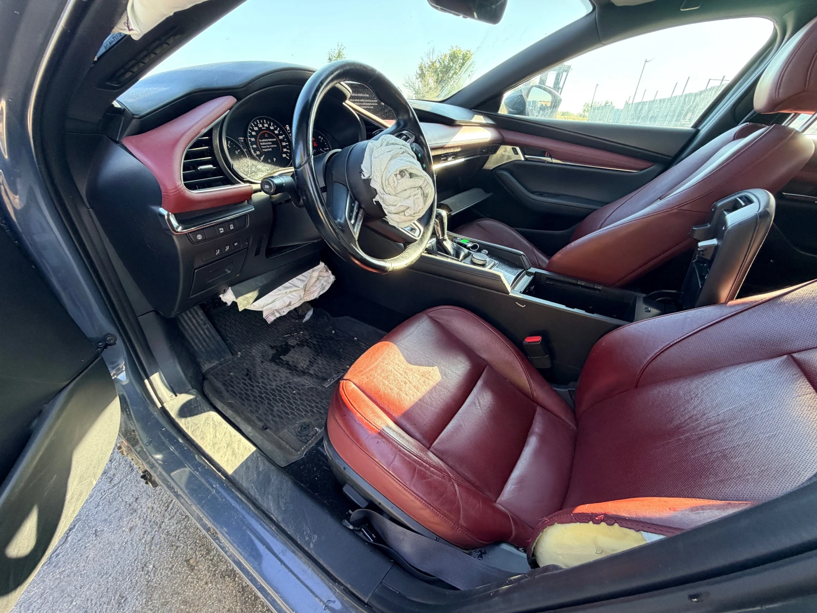 Mazda 3 2.5 Skyactiv-G, снимка 13 - Автомобили и джипове - 55792889