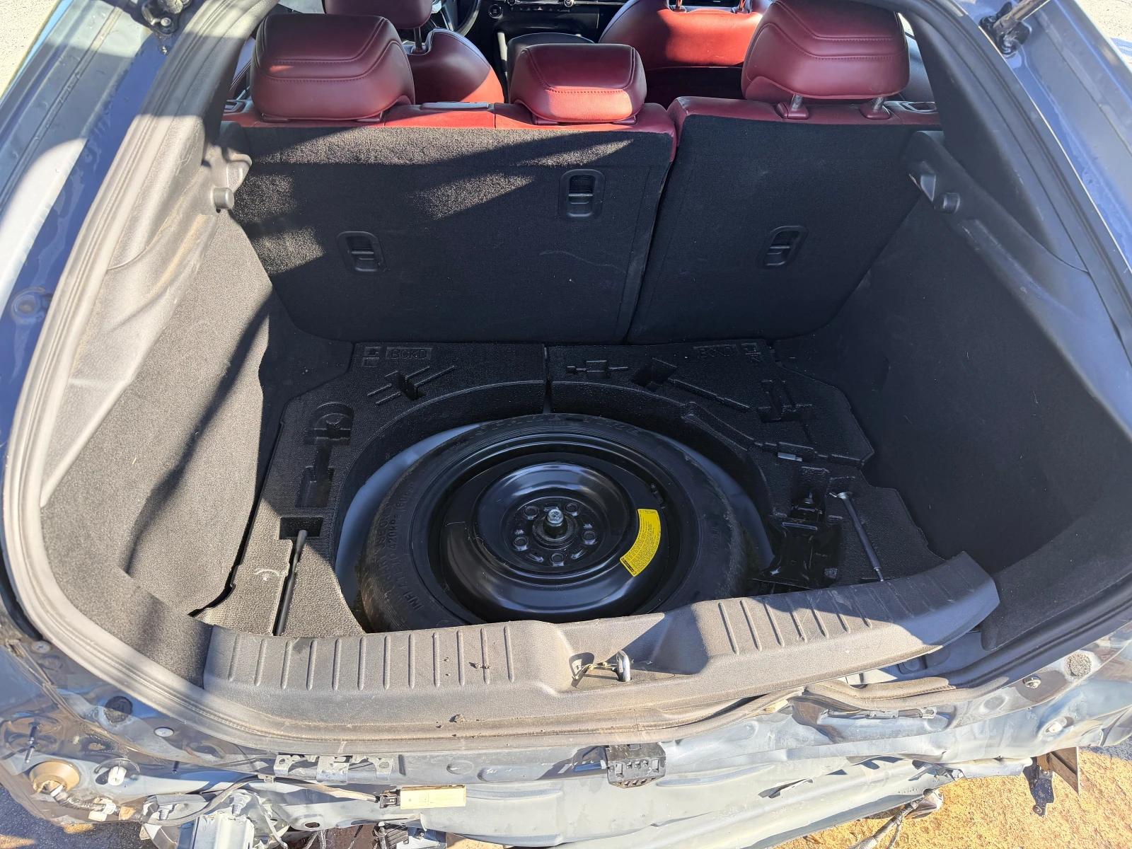 Mazda 3 2.5 Skyactiv-G, снимка 9 - Автомобили и джипове - 55792889