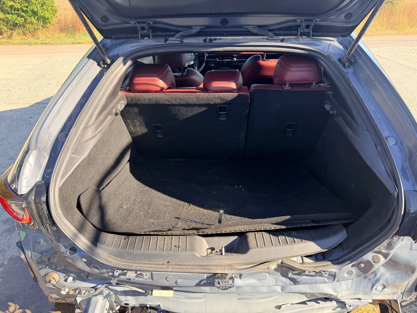 Mazda 3 2.5 Skyactiv-G, снимка 10 - Автомобили и джипове - 55792889