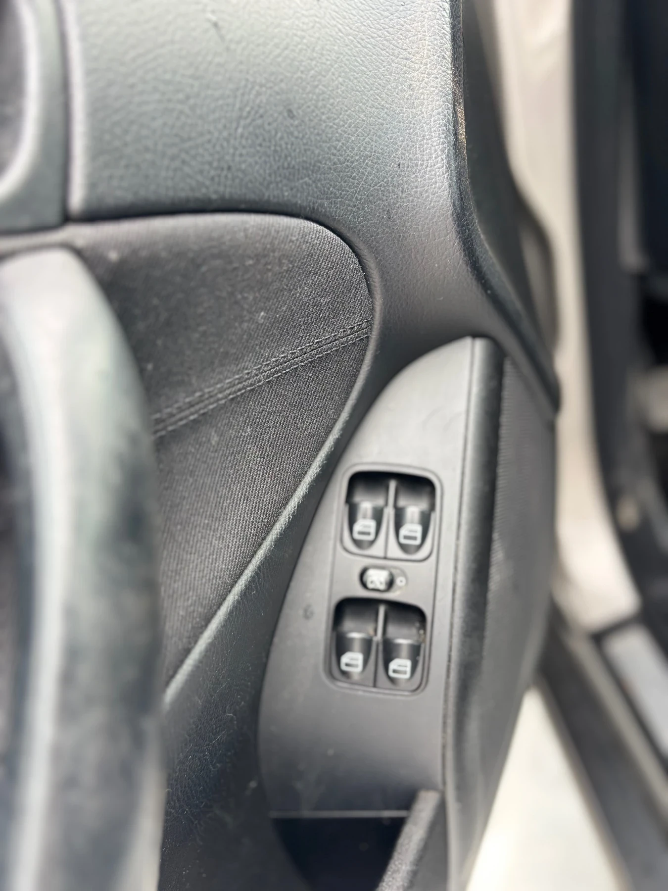 Mercedes-Benz C 200 Ceyslift perfektna , снимка 9 - Автомобили и джипове - 55874339