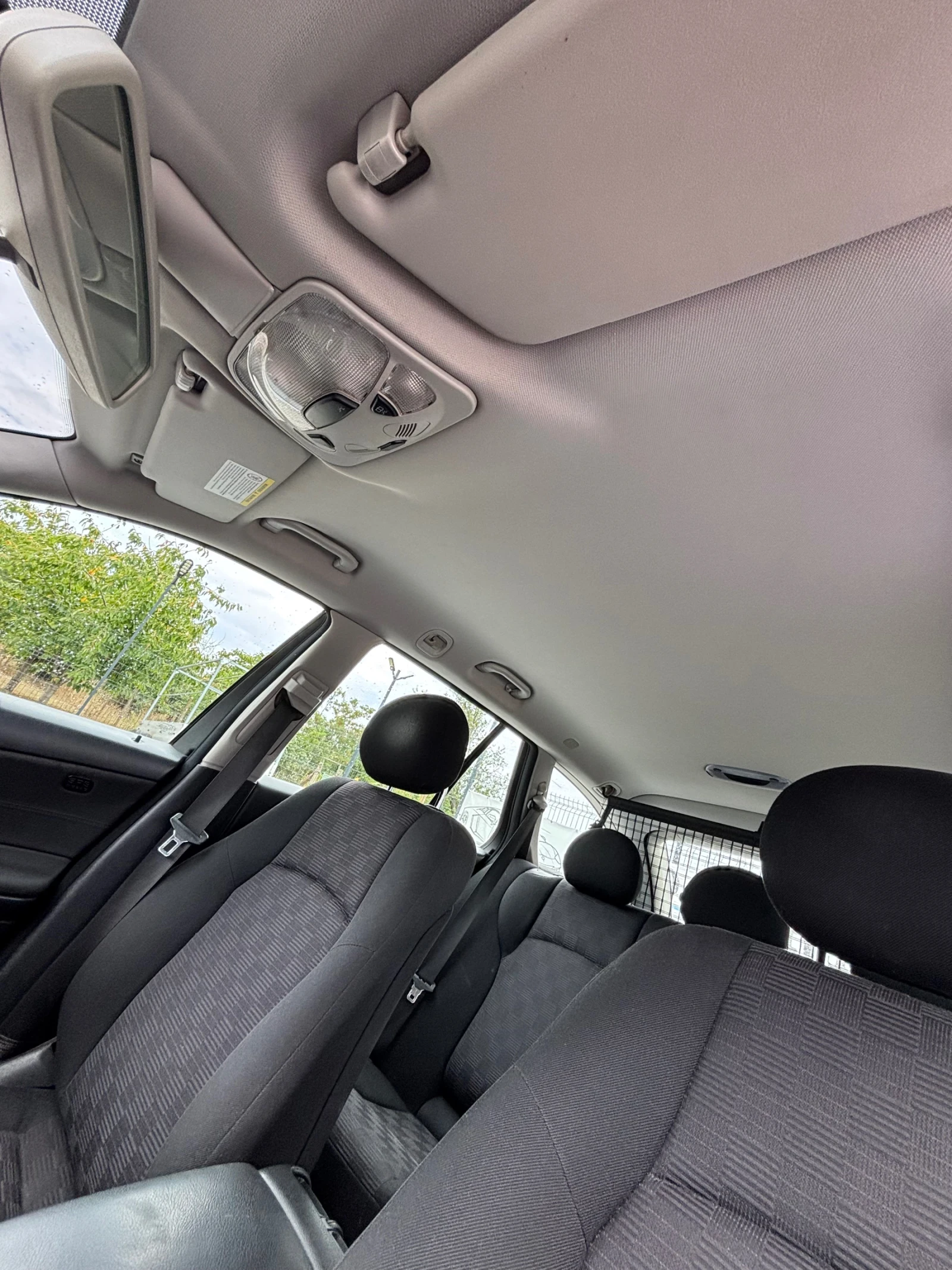 Mercedes-Benz C 200 Ceyslift perfektna , снимка 17 - Автомобили и джипове - 55874339