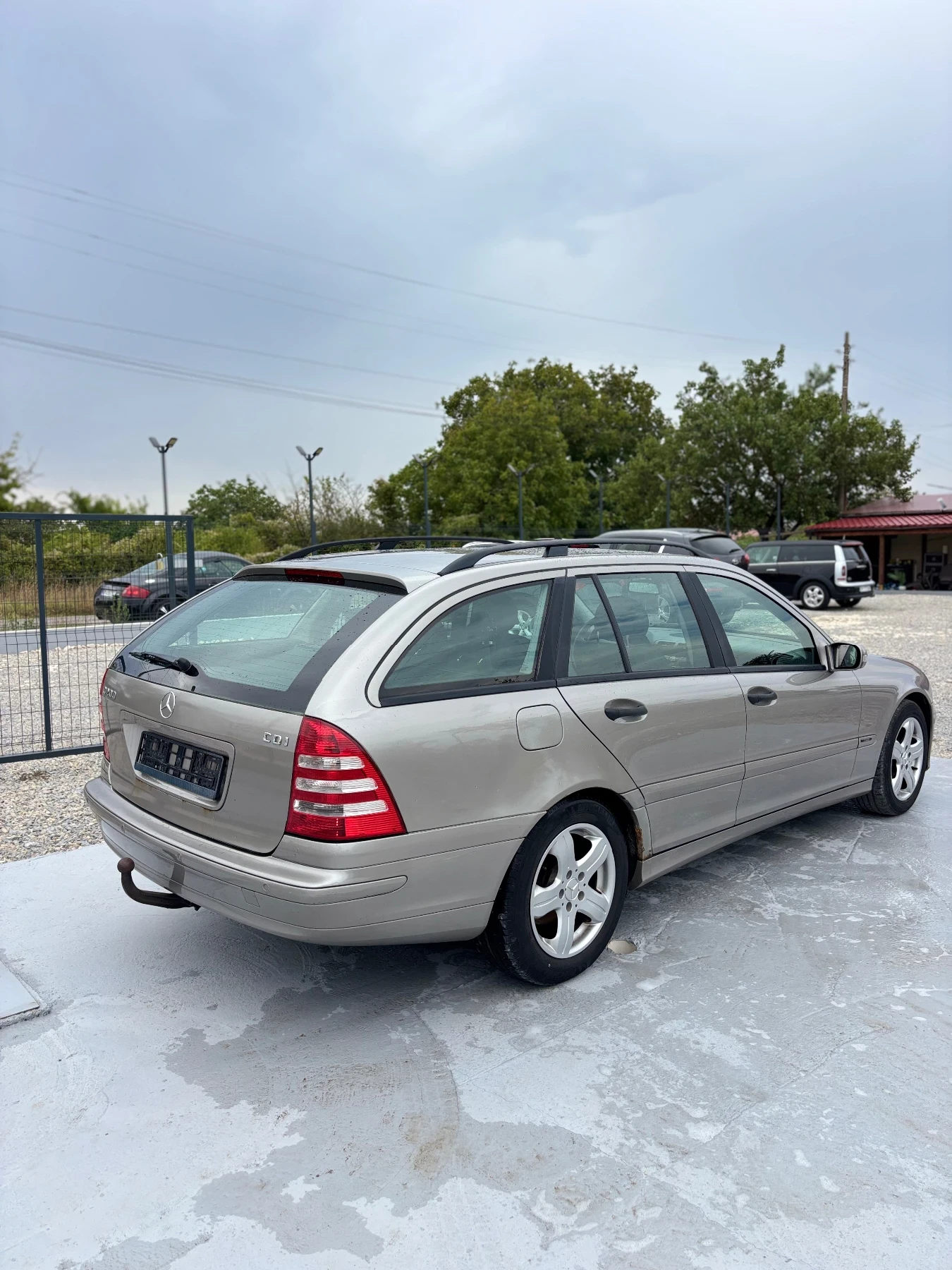 Mercedes-Benz C 200 Ceyslift perfektna , снимка 3 - Автомобили и джипове - 55874339