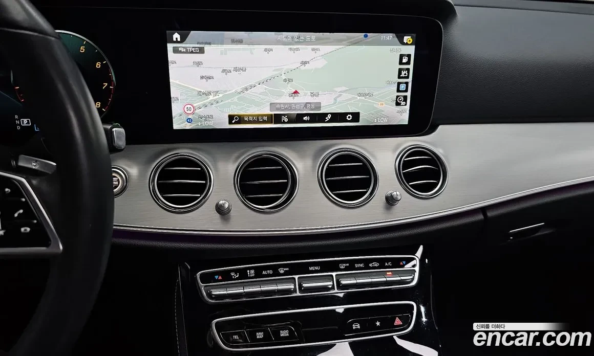 Mercedes-Benz E 250 AVANTGARDE, снимка 8 - Автомобили и джипове - 55962775