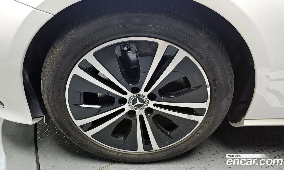 Mercedes-Benz E 250 AVANTGARDE, снимка 13 - Автомобили и джипове - 55962775