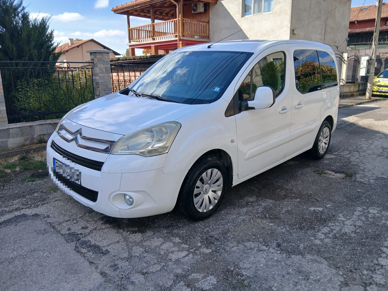 Citroen Berlingo 1.6 HDI, снимка 3 - Автомобили и джипове - 56462111