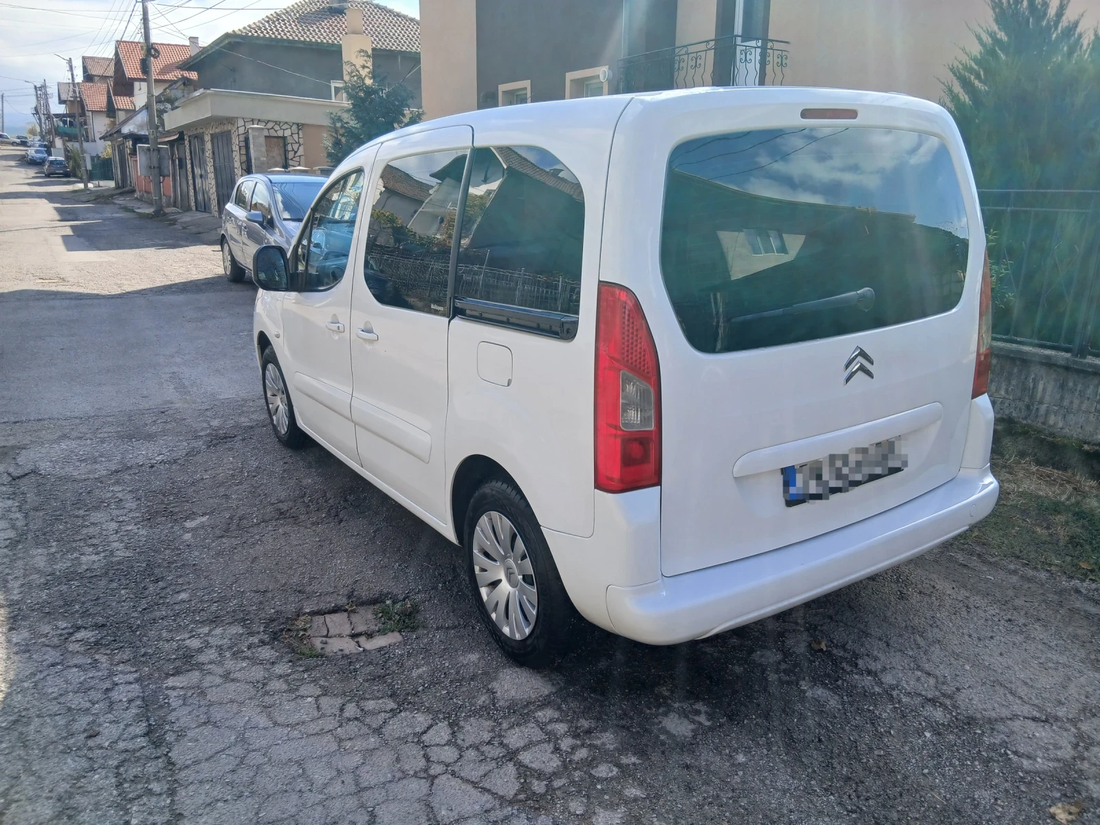 Citroen Berlingo 1.6 HDI, снимка 4 - Автомобили и джипове - 56462111