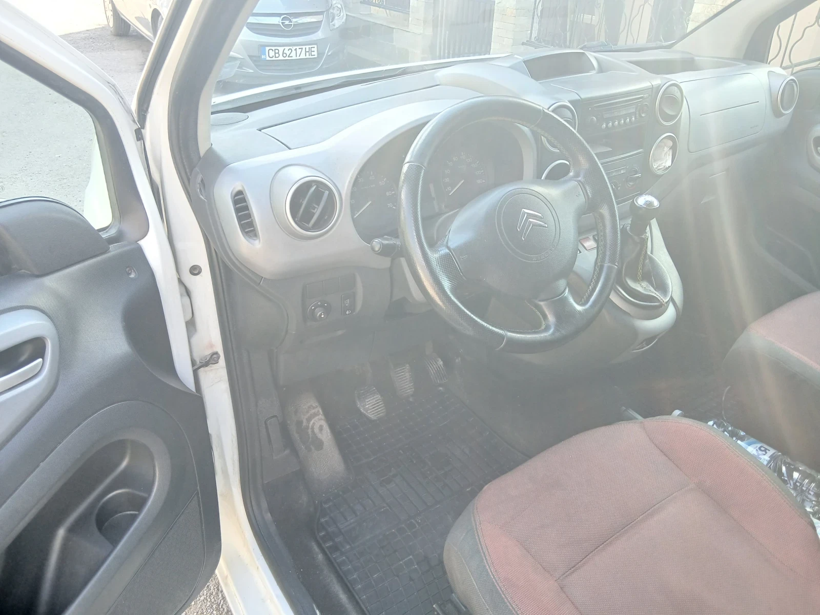 Citroen Berlingo 1.6 HDI, снимка 7 - Автомобили и джипове - 56462111