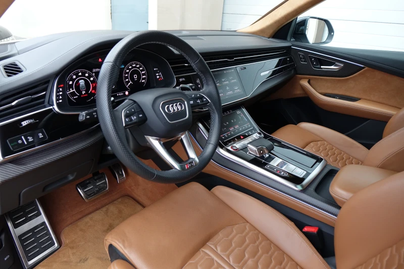 Audi RSQ8 EXCLUSIVE* CARBON* CERAMIC* B&O* 360* HD MATRIX* , снимка 10 - Автомобили и джипове - 48079515