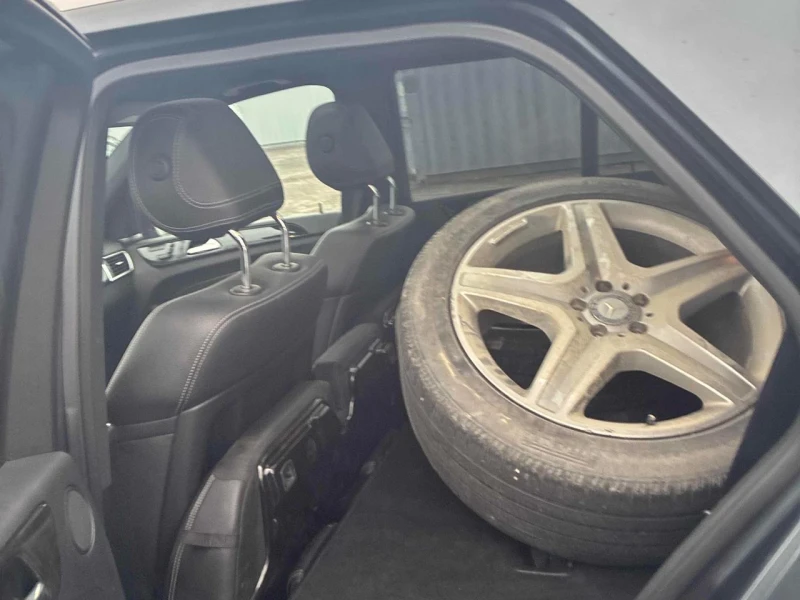 Mercedes-Benz ML 350 BlueTec* 360* H&K* Пано* Подгрев* AMG packet, снимка 9 - Автомобили и джипове - 52615777