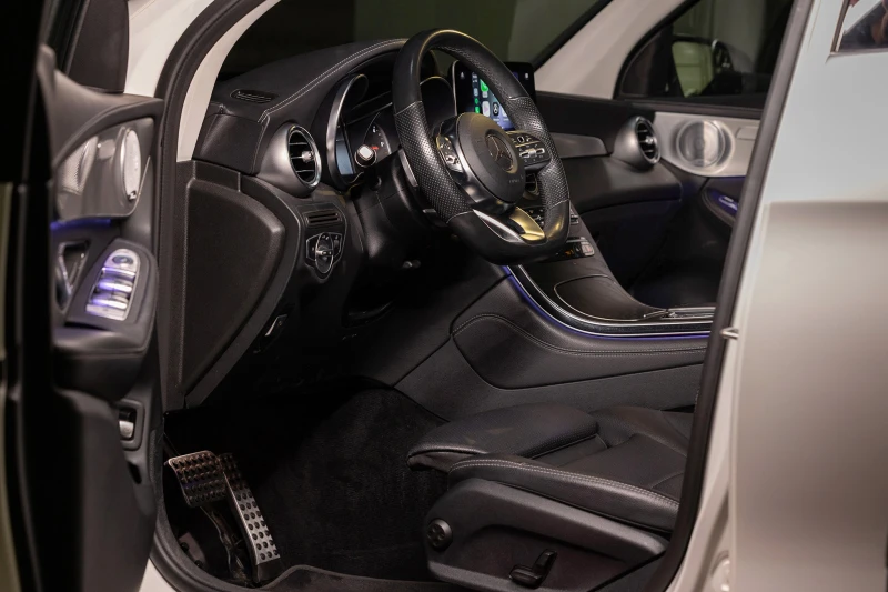 Mercedes-Benz GLC 300 D* 4MATIC* 9G* TRONIC* Cruise* ПАНОРАМА* Burmester, снимка 7 - Автомобили и джипове - 52629610