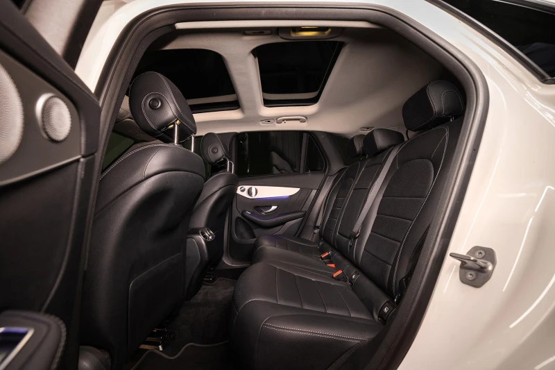 Mercedes-Benz GLC 300 D* 4MATIC* 9G* TRONIC* Cruise* ПАНОРАМА* Burmester, снимка 12 - Автомобили и джипове - 52629610