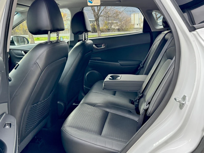 Hyundai Kona 2.0i 4х4 , снимка 9 - Автомобили и джипове - 52699993