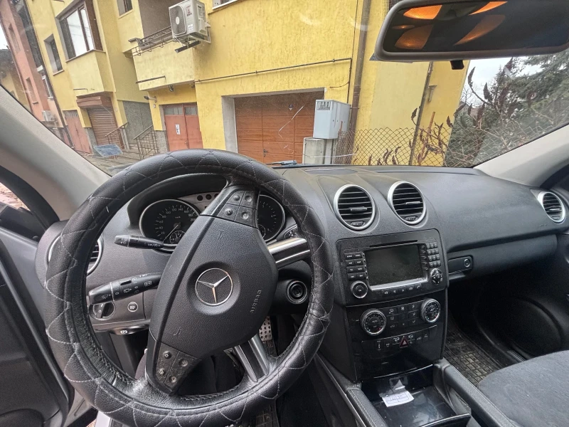 Mercedes-Benz ML 320, снимка 4 - Автомобили и джипове - 53386292