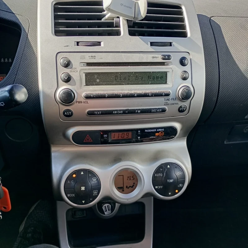 Toyota Urban Cruiser 1.3vvti - изображение 9
