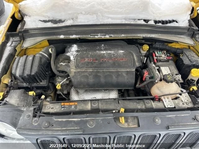 Jeep Renegade * TRAILHAWK * CARFAX * БЕЗ ПЪРВОНАЧАЛНА ВНОСКА, снимка 10 - Автомобили и джипове - 52735190