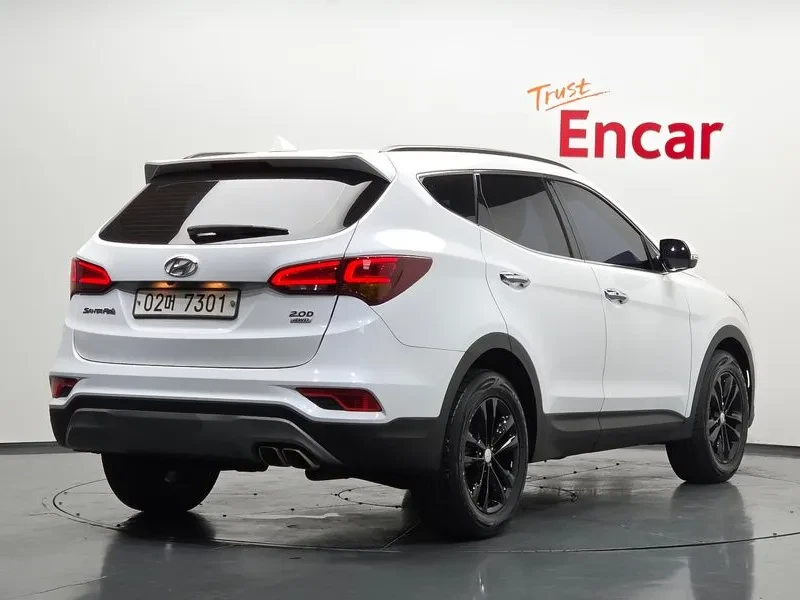 Hyundai Santa fe 2.0 CRDi 4WD - САМО 30% АВАНС, снимка 2 - Автомобили и джипове - 56021686