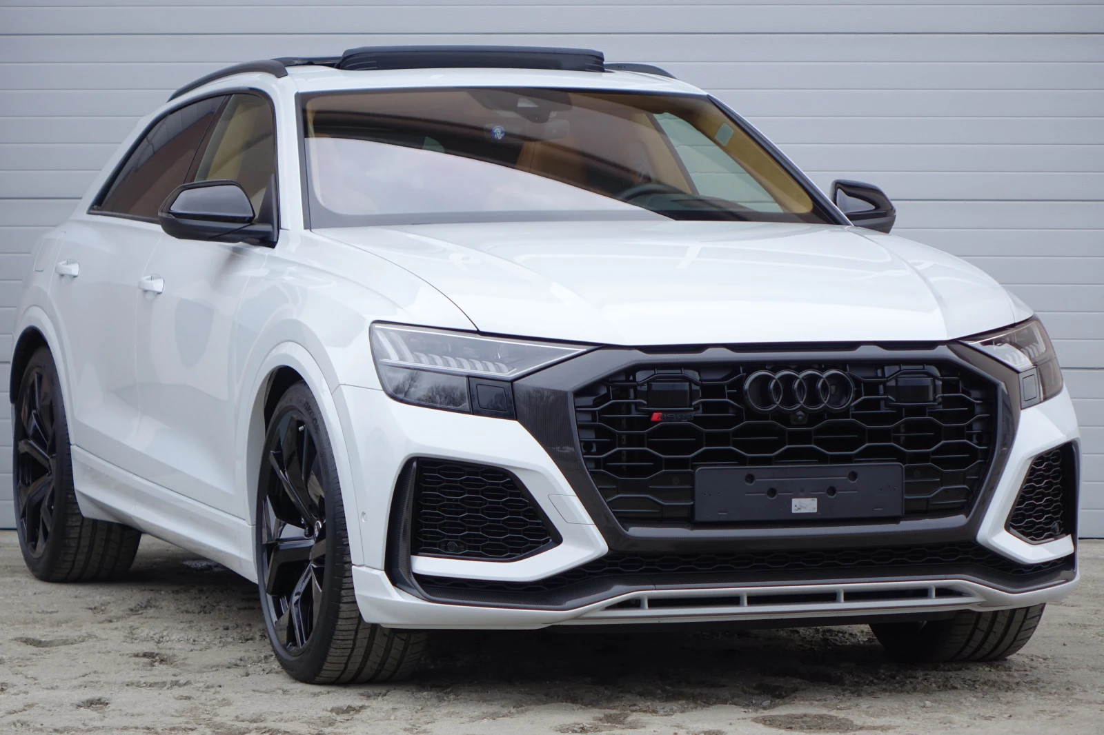 Audi RSQ8 EXCLUSIVE* CARBON* CERAMIC* B&O* 360* HD MATRIX*  | Mobile.bg — изображение 1