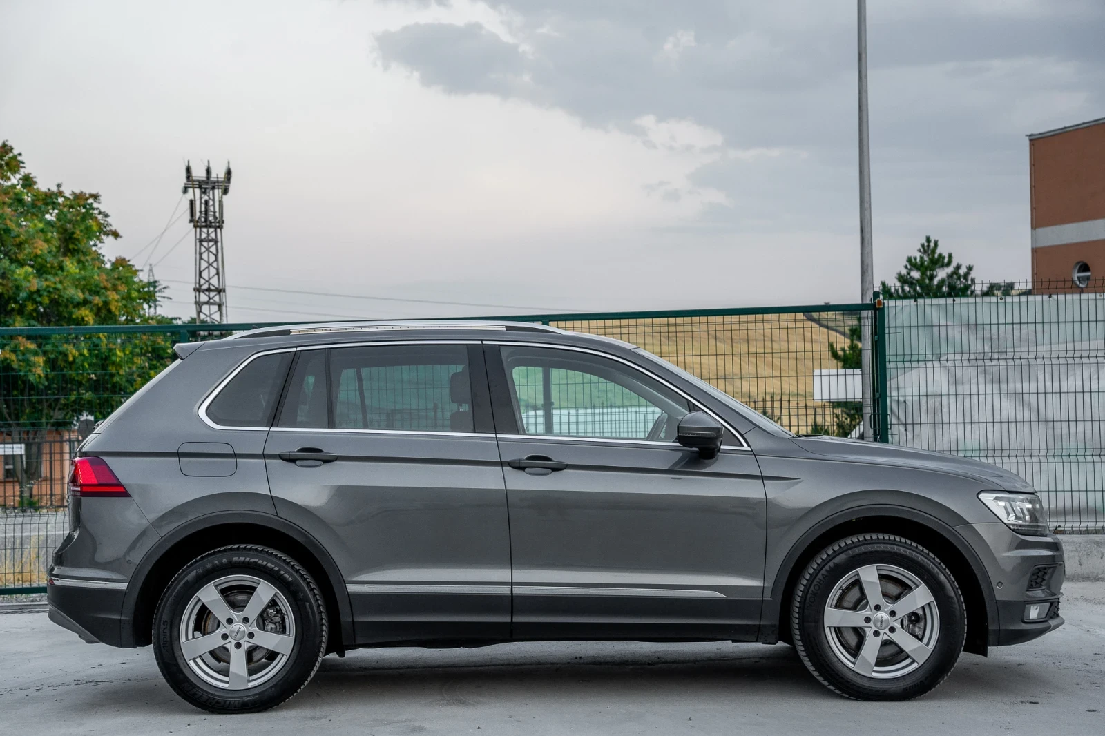 VW Tiguan 2.0 TDI HIGHLINE / 4MOTION /DIGITAL / SCR - изображение 4