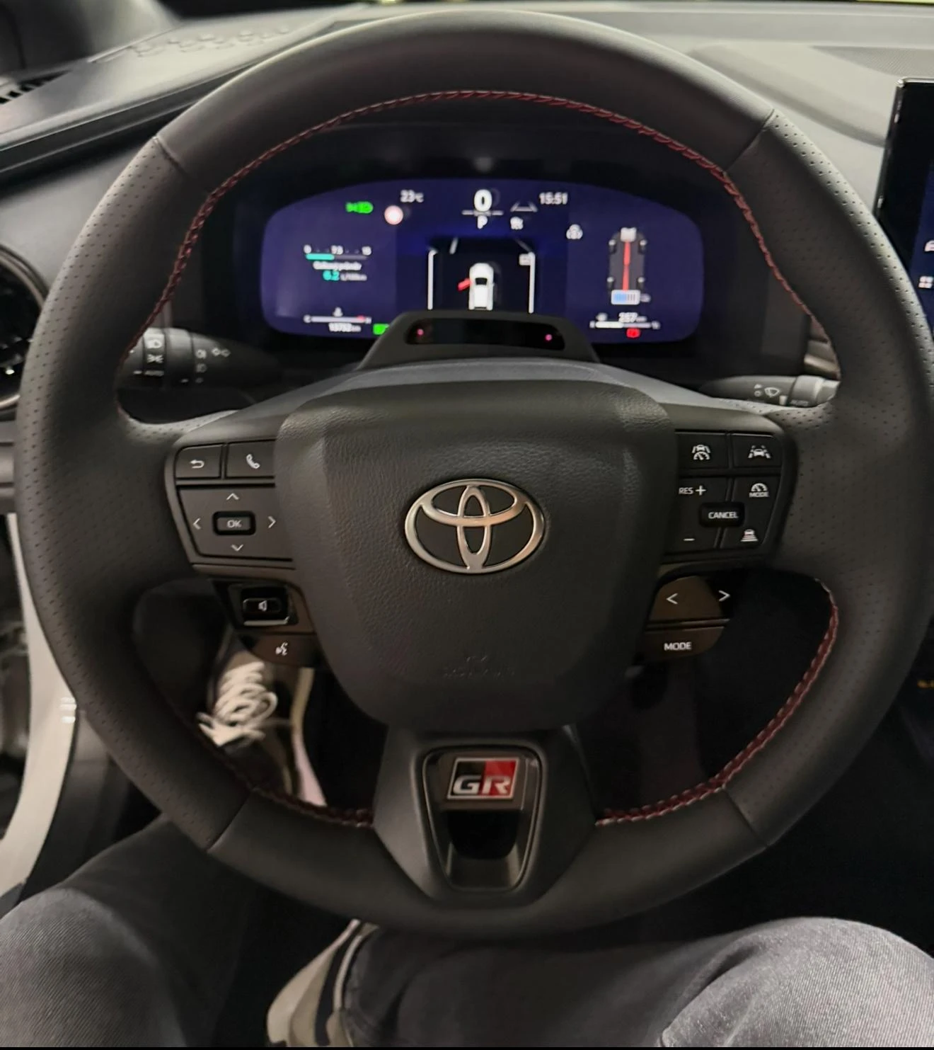 Toyota C-HR 2.0 Hybrid GR Sport НАЛИЧНА!!! - изображение 10
