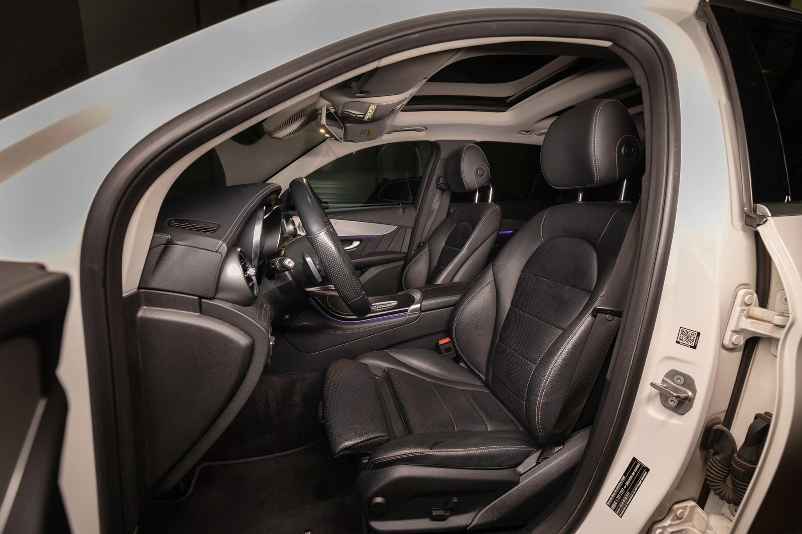 Mercedes-Benz GLC 300 D* 4MATIC* 9G* TRONIC* Cruise* ПАНОРАМА* Burmester - изображение 8