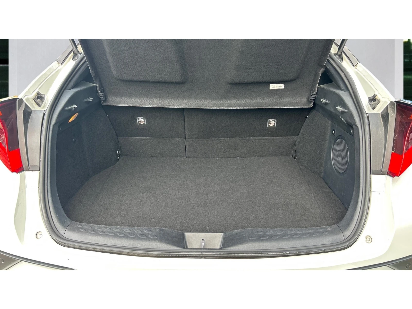 Toyota C-HR Месечна вноска от 574 лв. - изображение 10