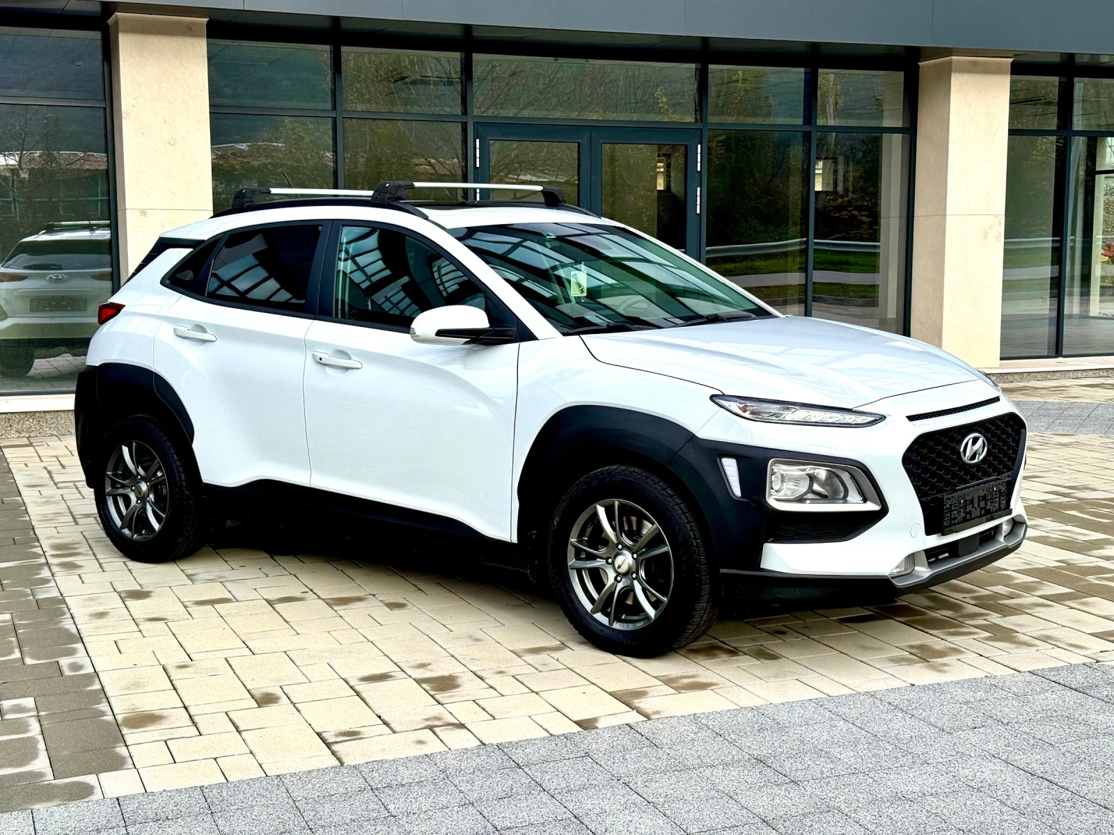 Hyundai Kona 2.0i 4х4  - изображение 2