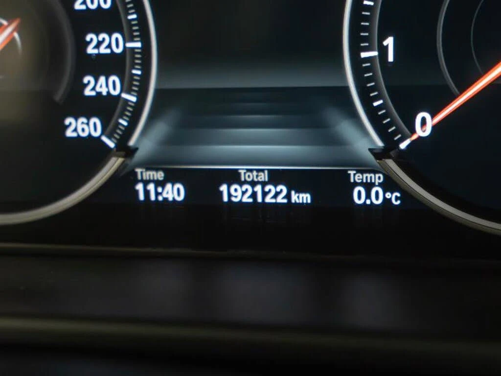 BMW X5 xDrive 35i* HARMAN KARDON* PANORAMA* ПОДГРЕВ* , снимка 11 - Автомобили и джипове - 53714476