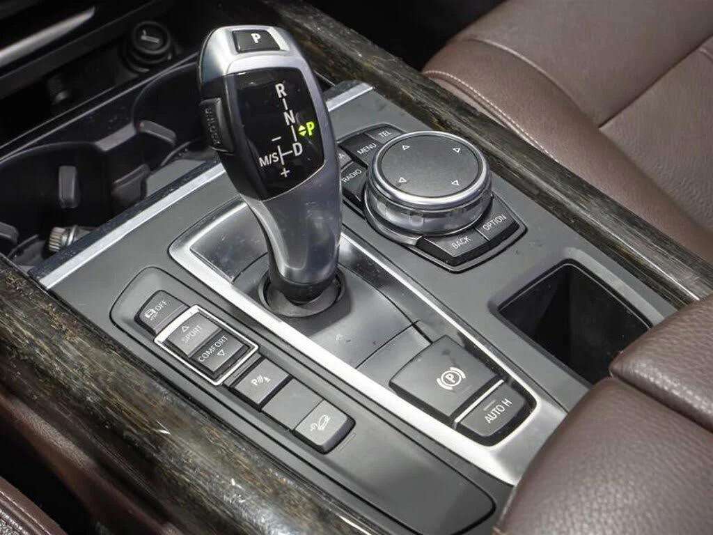 BMW X5 xDrive 35i* HARMAN KARDON* PANORAMA* ПОДГРЕВ* , снимка 15 - Автомобили и джипове - 53714476