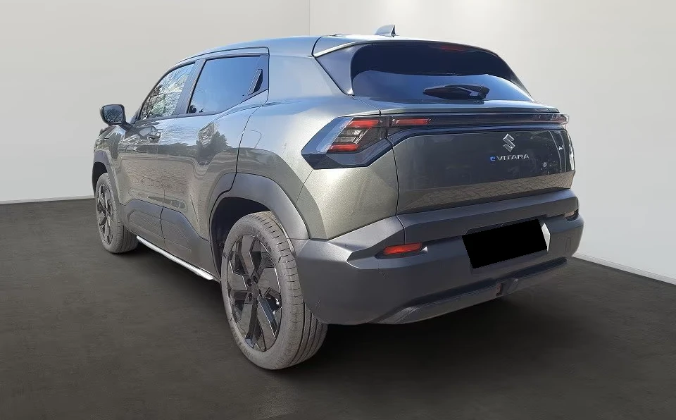 Suzuki Vitara ELECTRIC* PANO* DISTR* KEYLESS* 360 CAM* CARPLAY* , снимка 4 - Автомобили и джипове - 54063960