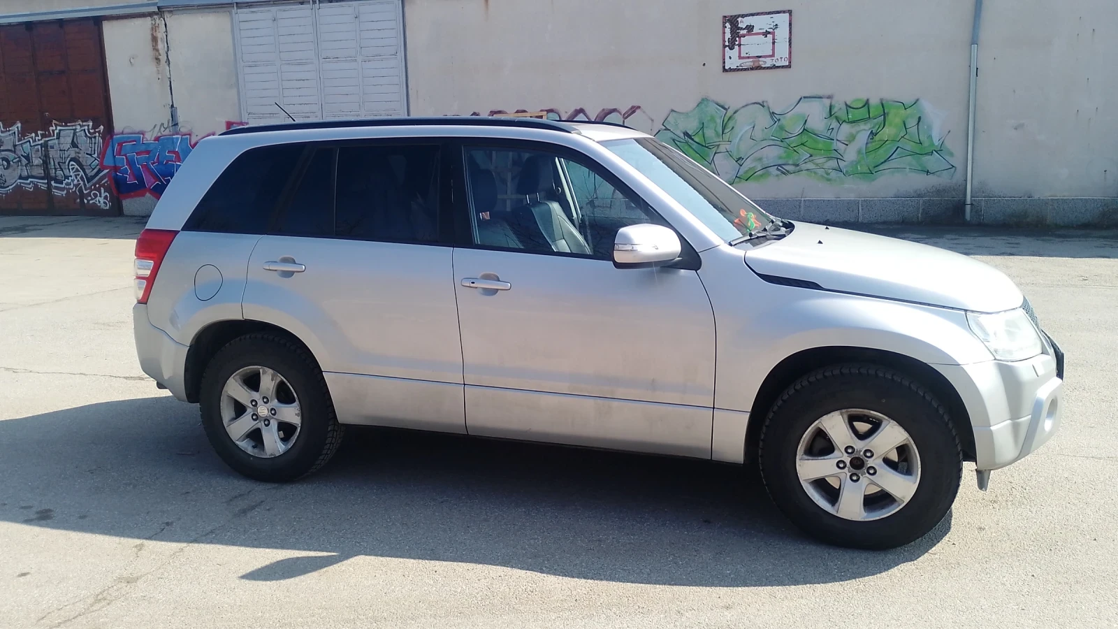 Suzuki Grand vitara 2.4i, снимка 11 - Автомобили и джипове - 54245305