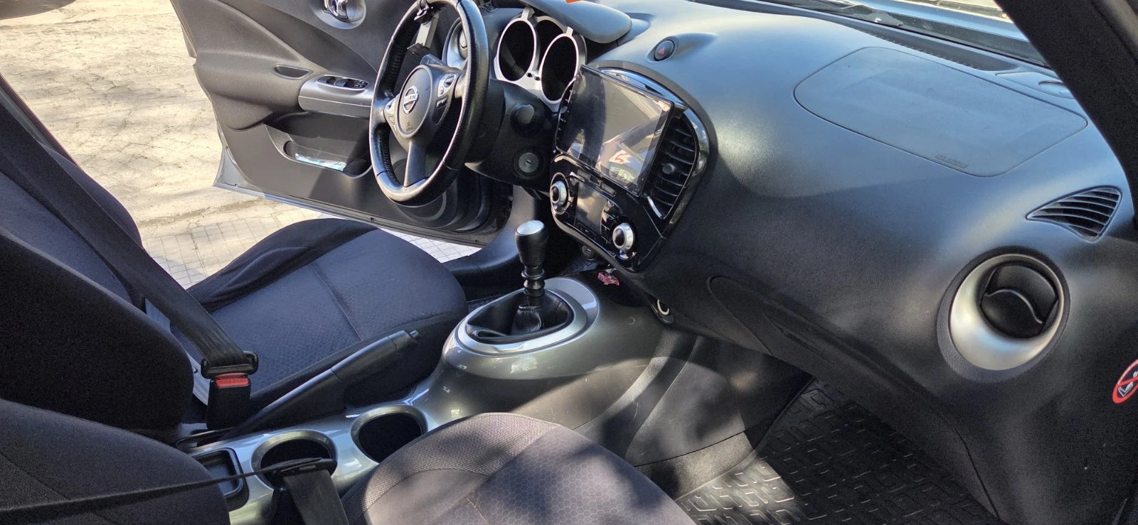 Nissan Juke, снимка 13 - Автомобили и джипове - 54341080