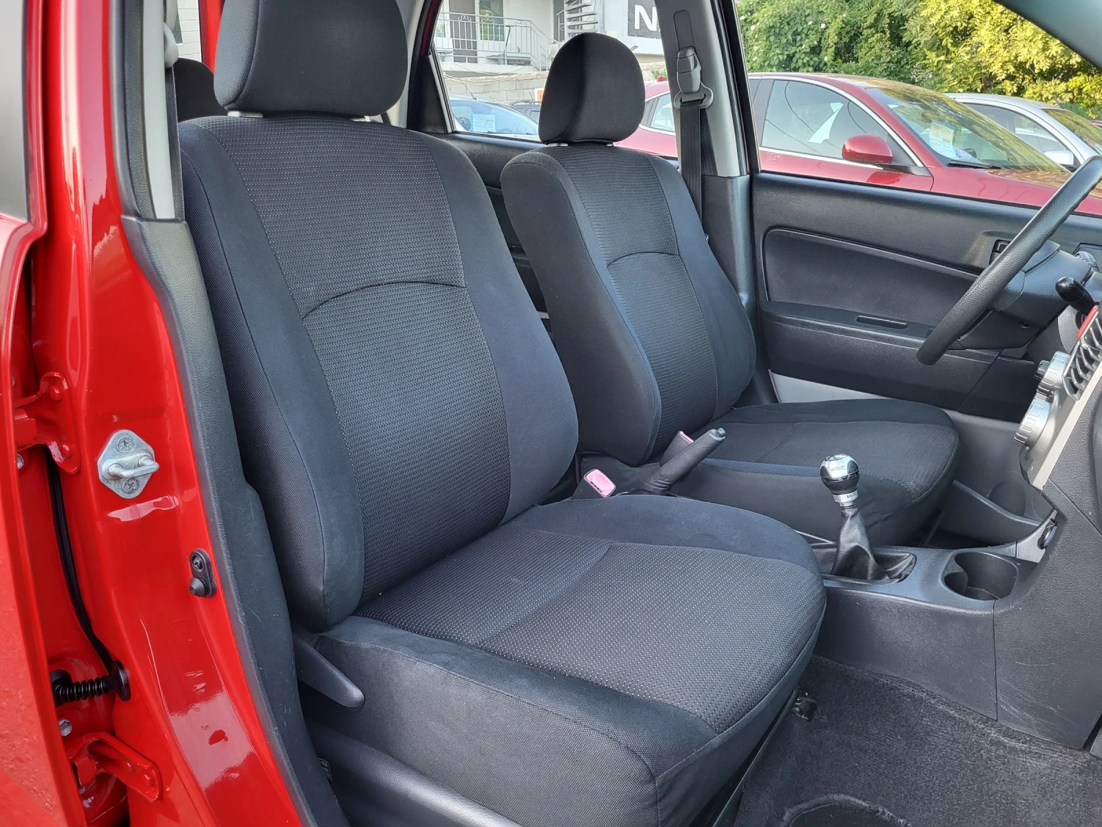 Daihatsu Terios 1.5i / 4WD / 118 000 км., снимка 10 - Автомобили и джипове - 54837193