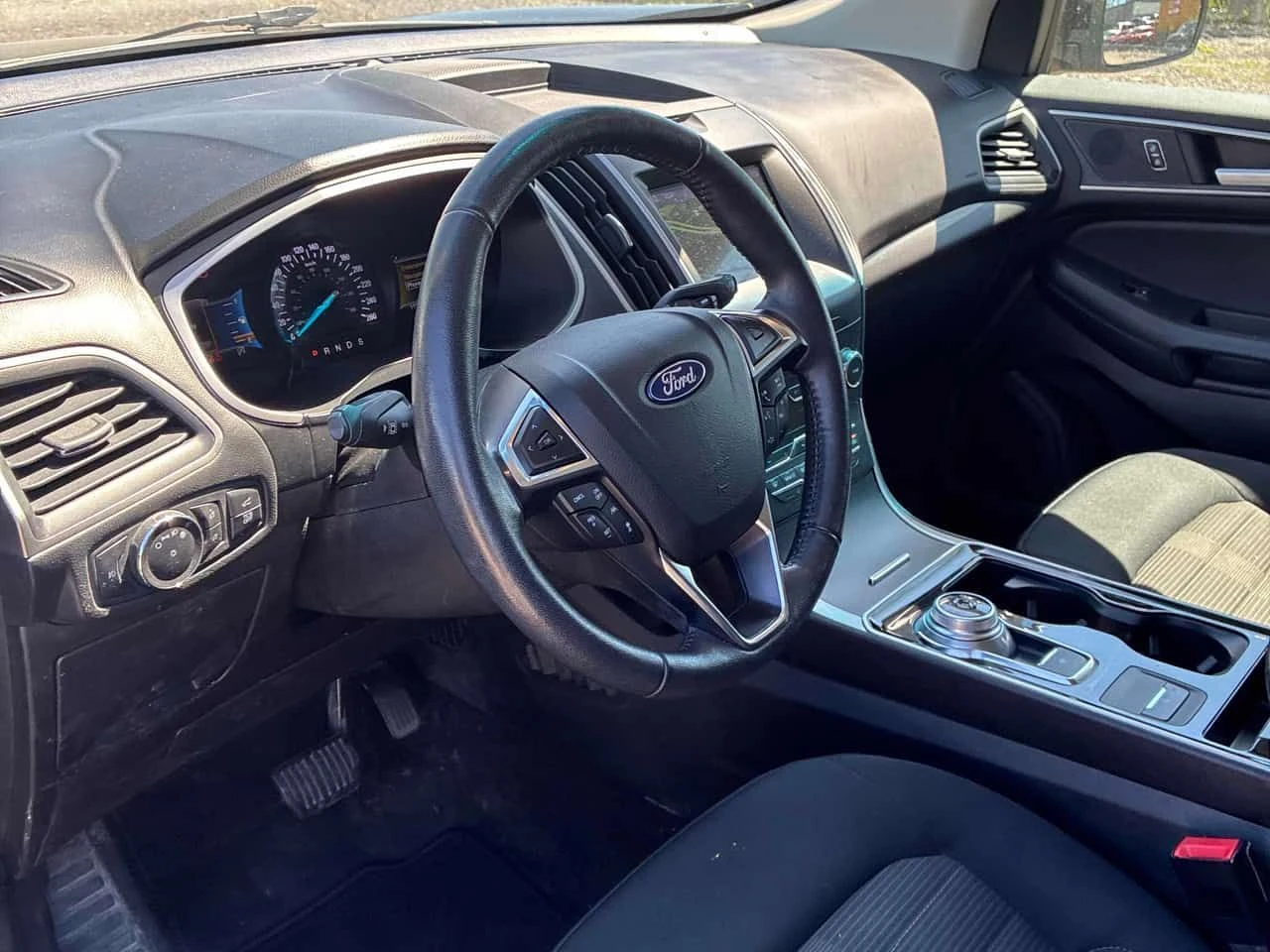 Ford Edge * AWD * АВТОКРЕДИТ БЕЗ ПЪРВОНАЧАНА ВНОСКА* , снимка 5 - Автомобили и джипове - 54976553