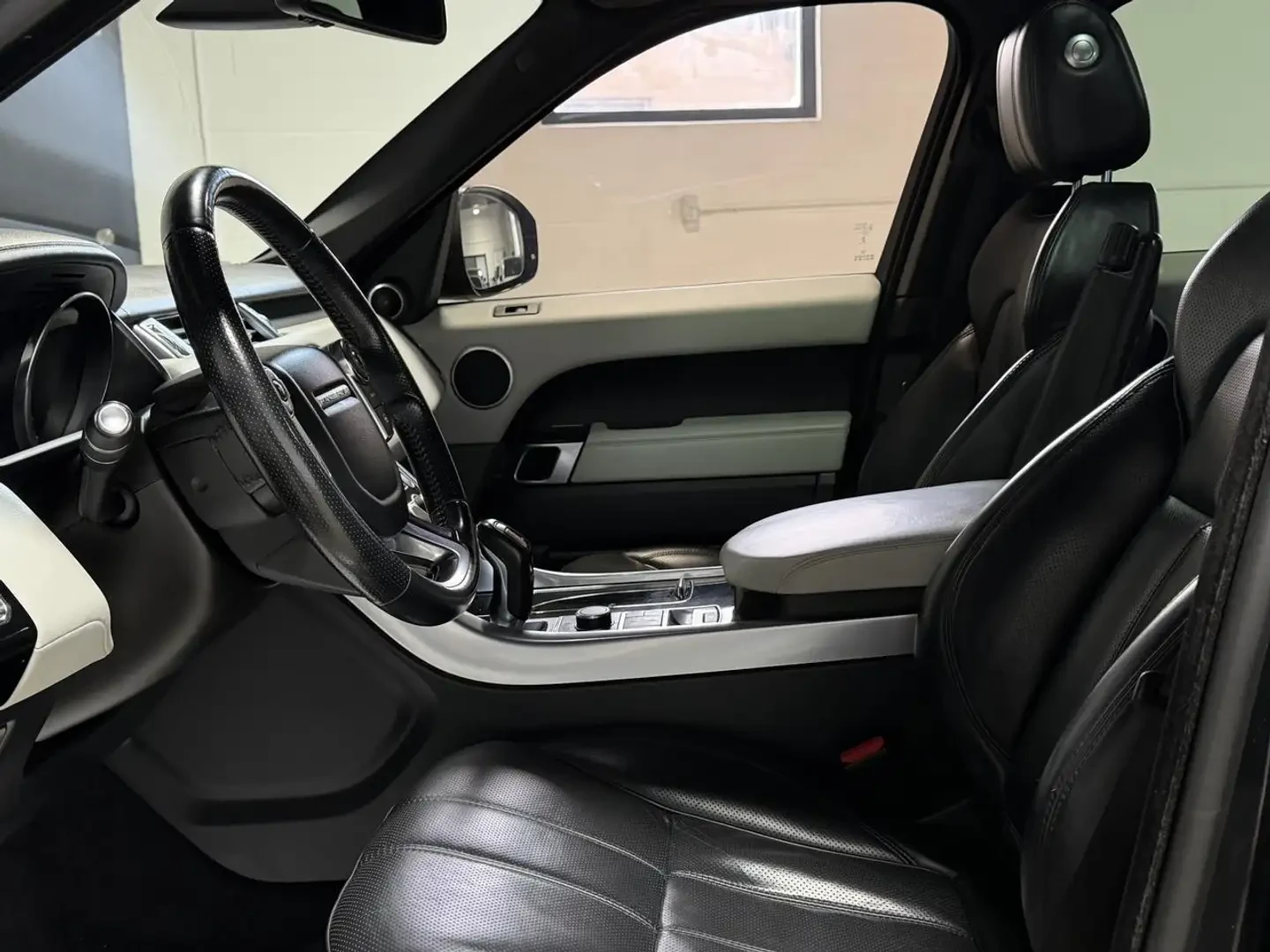 Land Rover Range Rover Sport HSE* ПАНОРАМА* ПОДГРЕВ, снимка 5 - Автомобили и джипове - 55171389
