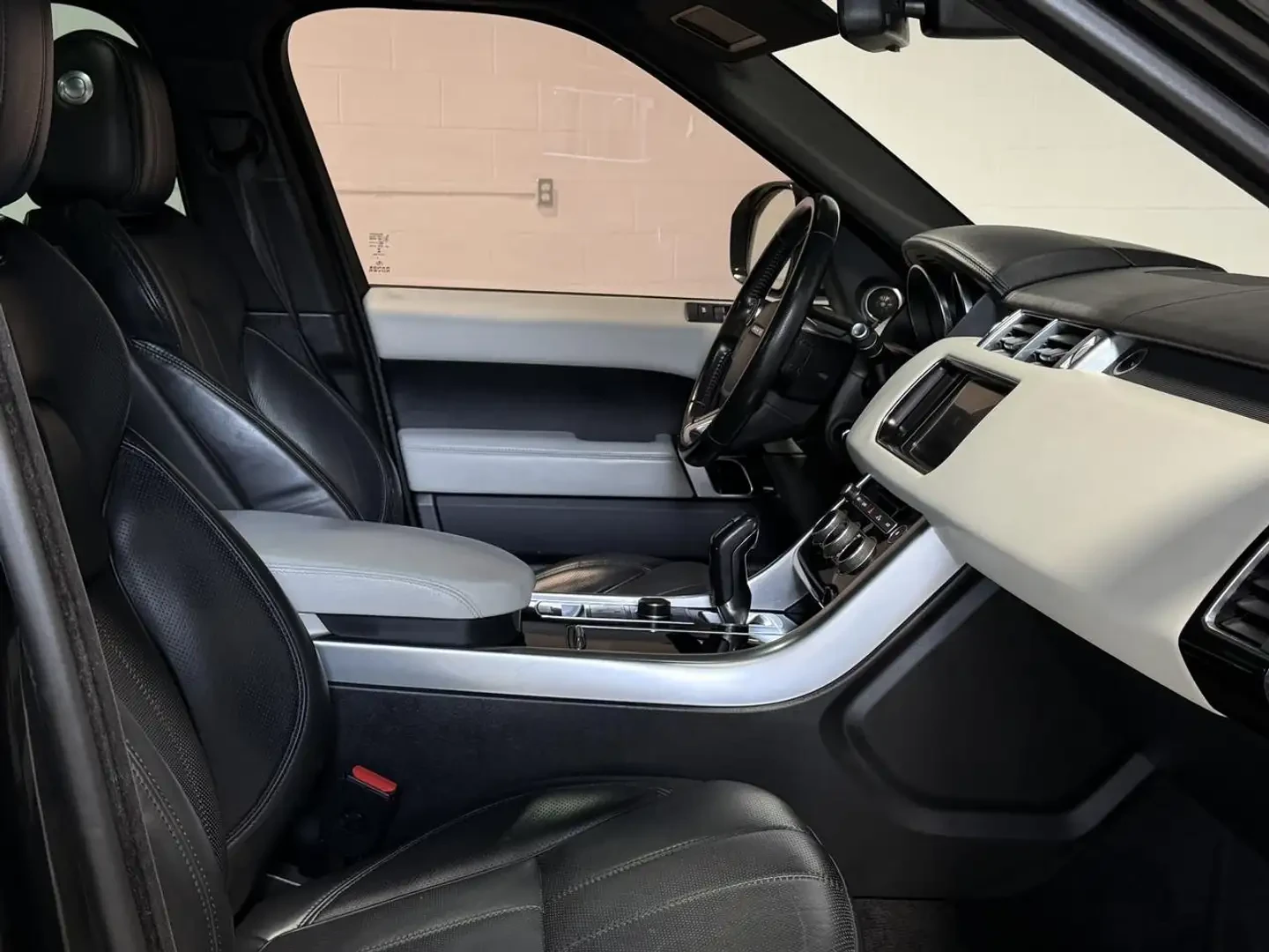 Land Rover Range Rover Sport HSE* ПАНОРАМА* ПОДГРЕВ, снимка 9 - Автомобили и джипове - 55171389
