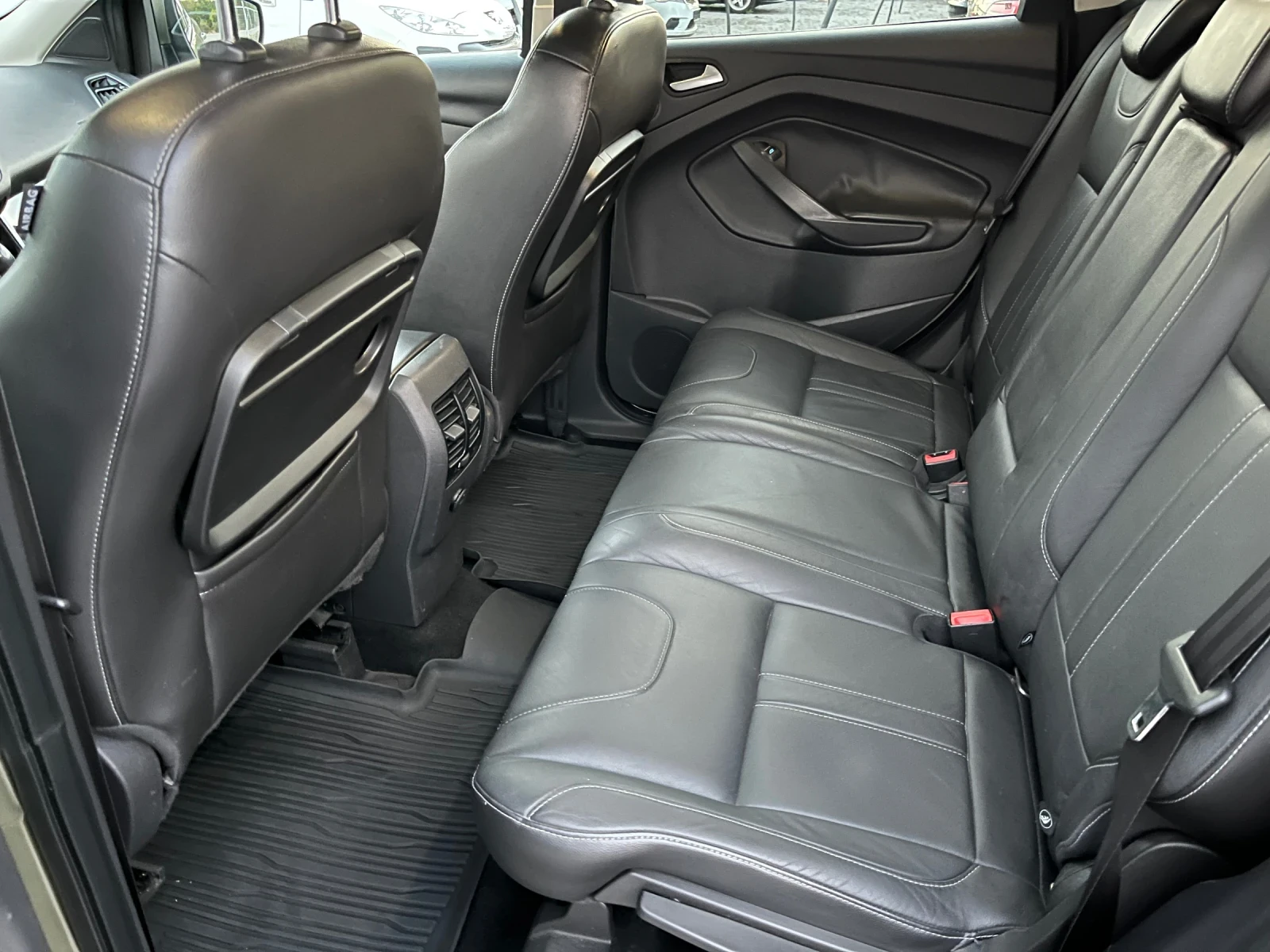 Ford Kuga 2.0 TDCI 4x4 full, снимка 11 - Автомобили и джипове - 56039257