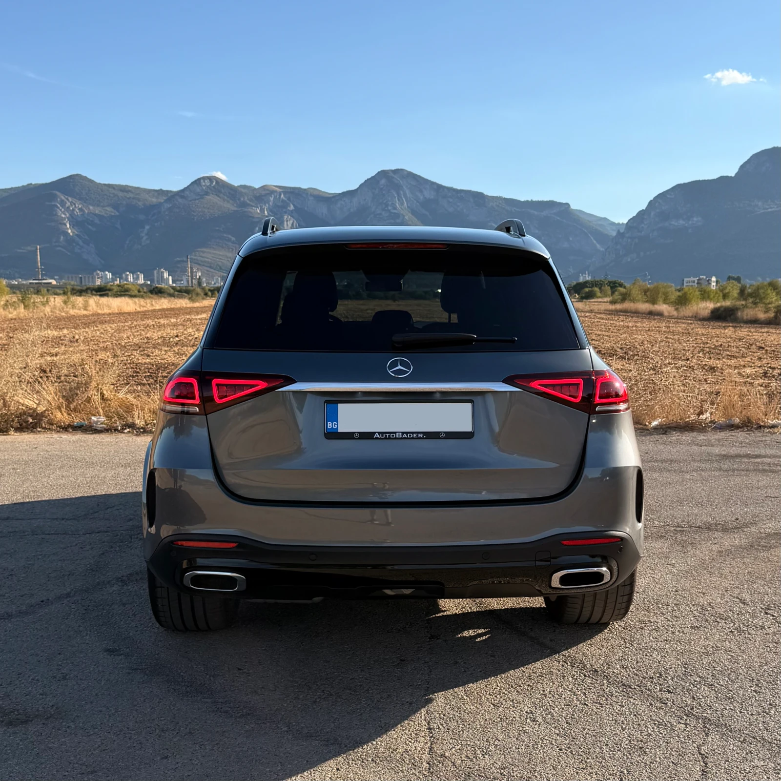 Mercedes-Benz GLE 300 d/ AMG/ Night/ AIRMATIC/ Гаранция 2028, снимка 6 - Автомобили и джипове - 56129882