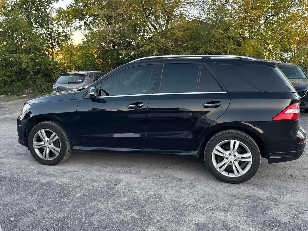 Mercedes-Benz ML 350 * BlueTEC * АВТОКРЕДИТ БЕЗ ПЪРВОНАЧАЛНА ВНОСКА* , снимка 2 - Автомобили и джипове - 56221134