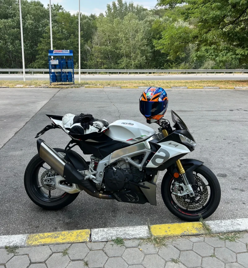 Aprilia Tuono 1100 V4 