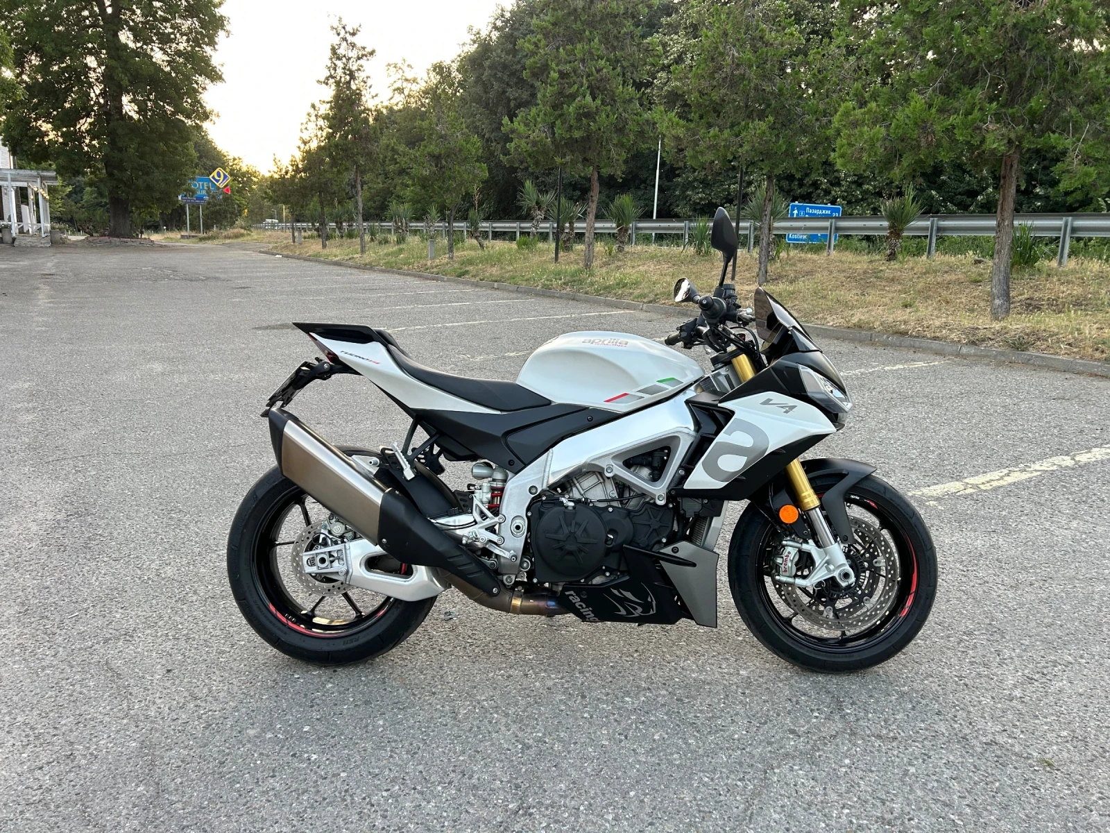 Aprilia Tuono 1100 V4  - изображение 3
