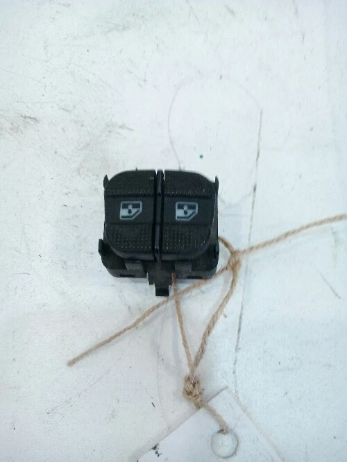 Копче стъкла предно ляво Фолксваген Пасат