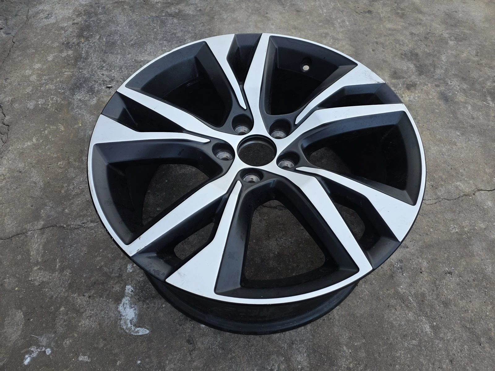 Джанти за Volvo, снимка 2 - Гуми и джанти - 56735236